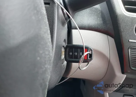 2015 Honda Civic Lx z USA, uszkodzony, nr VIN 19XFB2F53FE293072